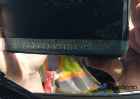 2017 Toyota Tacoma Sr из США, поврежденный, VIN 5TFRX5GN3HX083668